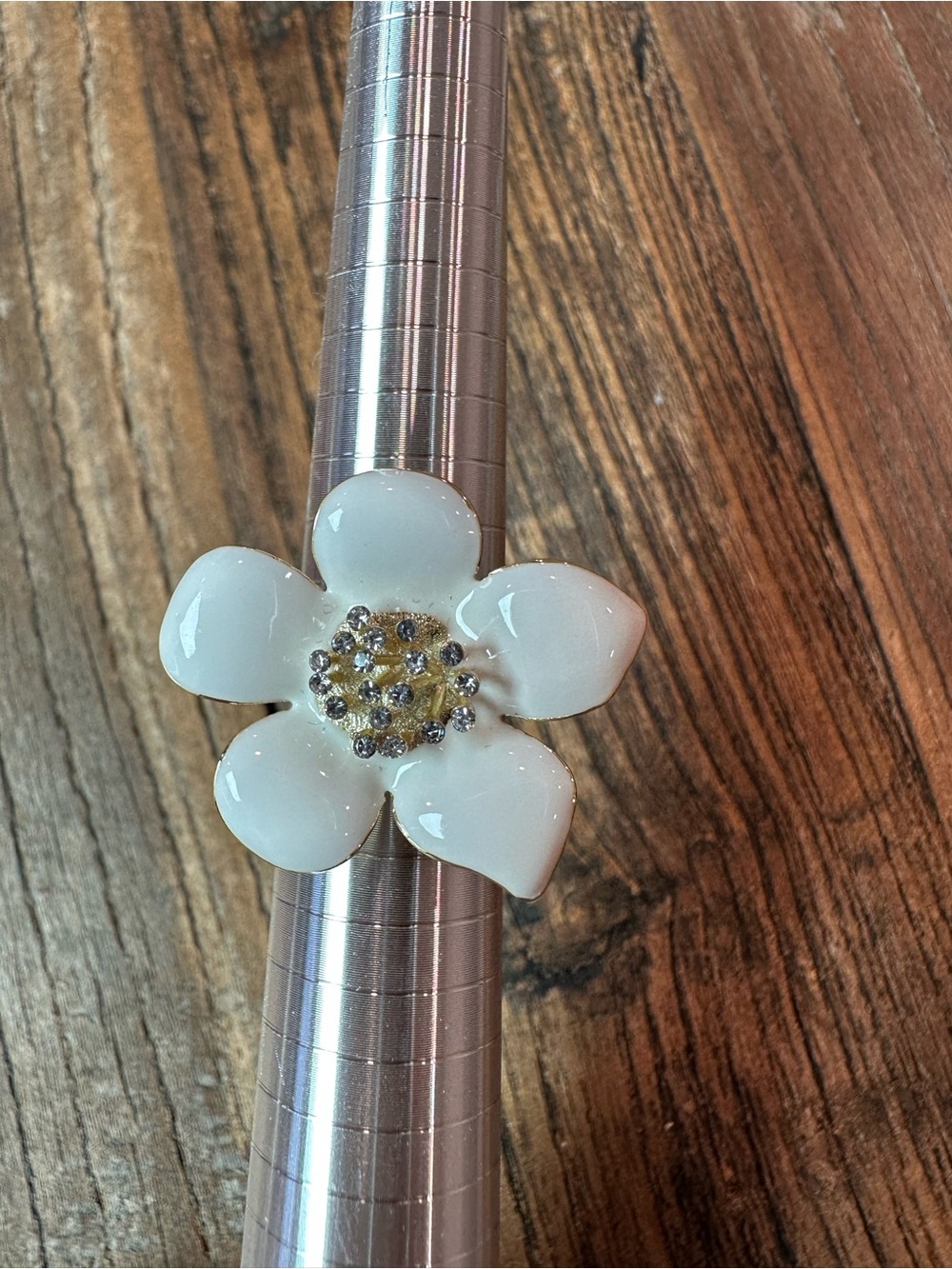 Gold Floral Ring with White Enamel Flower - Picture 5 of 6